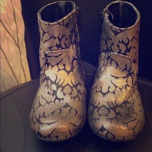 Girls Osh Kosh Sparkly Boots